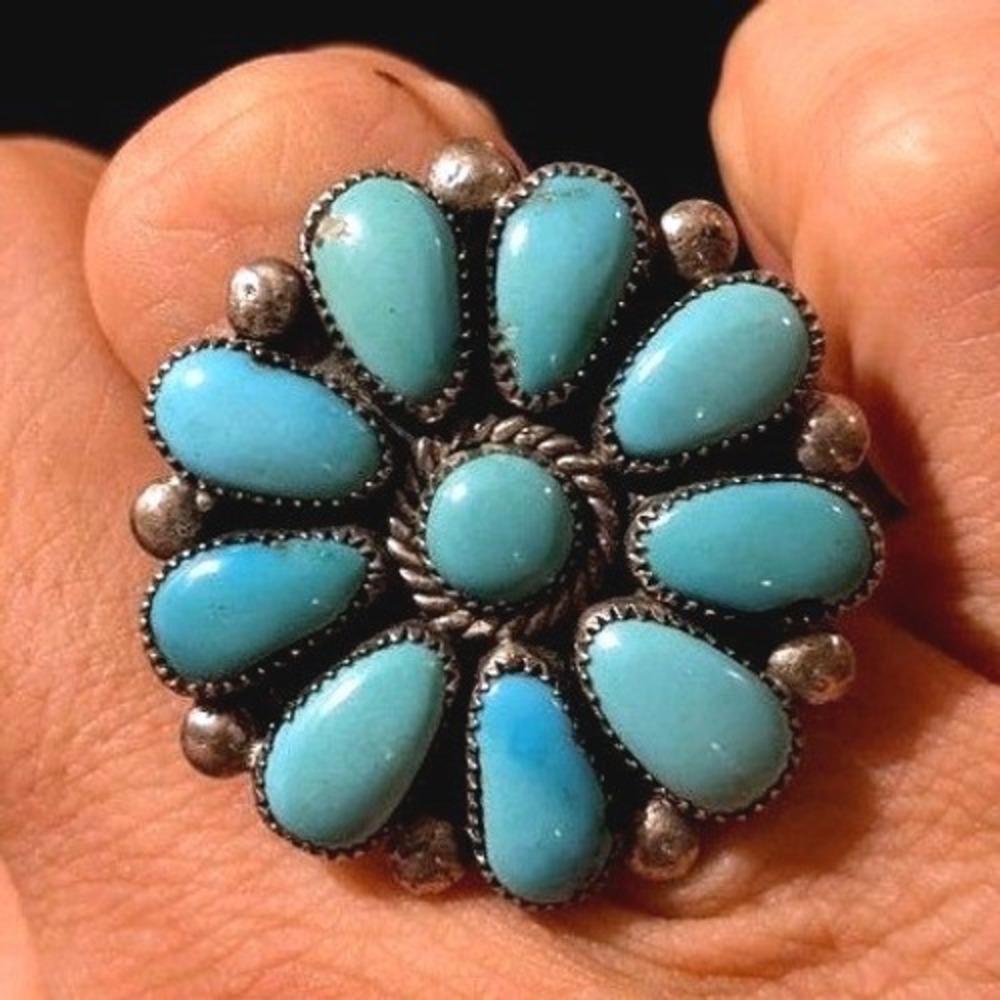 Signed Zuni Julie O Lahi Sterling Silver Turquoise Cluster Flower Ring Size 7.25